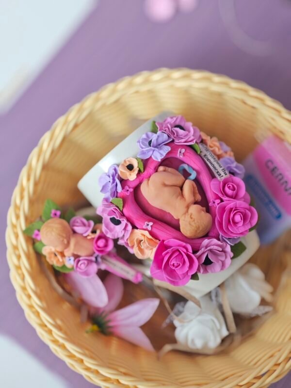 Чаша с  полимерна глина за акушер - гинеколог