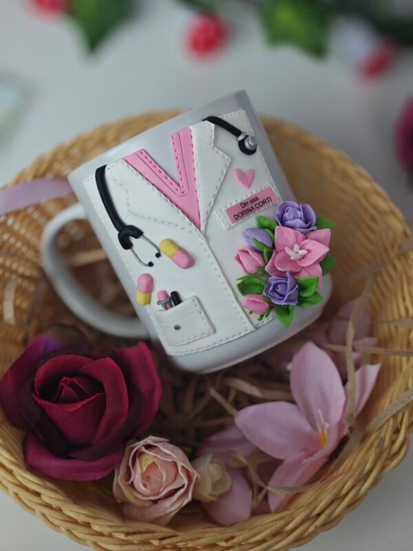 Чаша с  полимерна глина за лекар