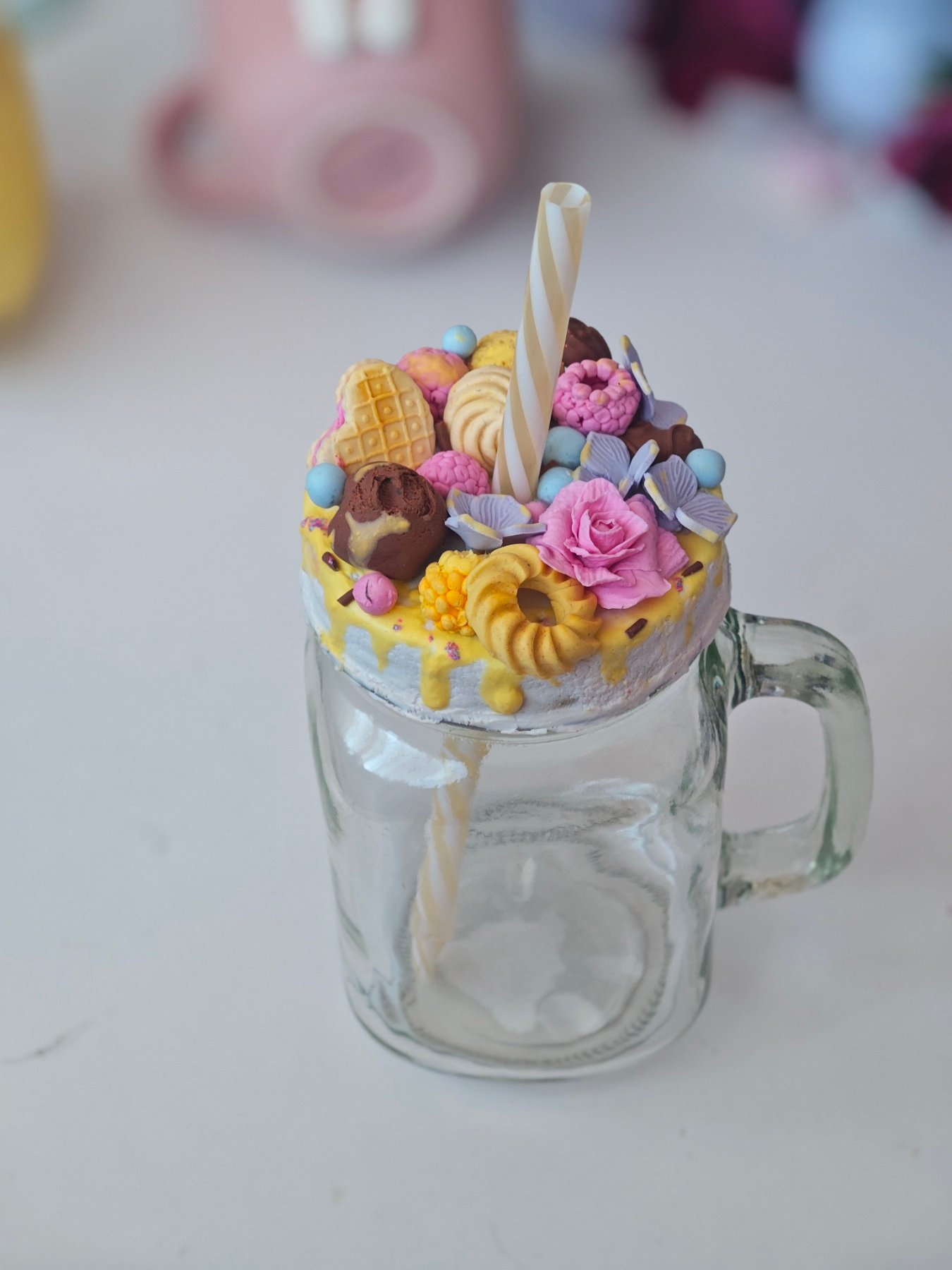 Чаша изкушение с полимерна глина