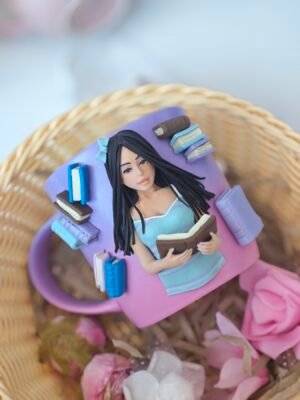 Чаша с  полимерна глина за любител на книгите