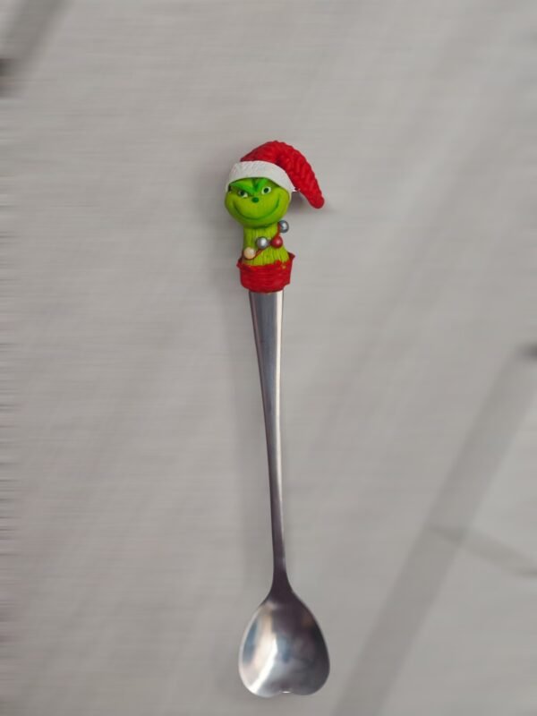 Лъжичка с полимерна глина с Гринч