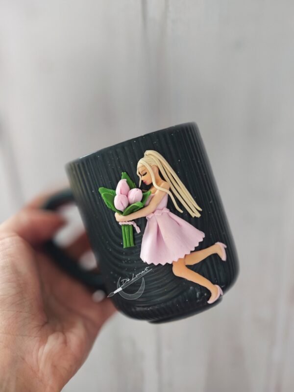 Чаша с полимерна глина с "Момиче с лалета 2"